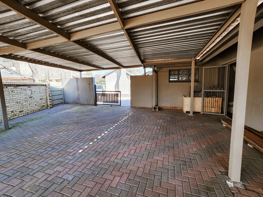 3 Bedroom Property for Sale in Vaalpark Free State